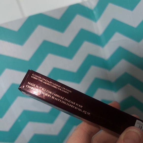 Charlotte Tilbury NEW Magic Away Liquid Concealer MULTI Fair and Dark - Picture 2 of 9